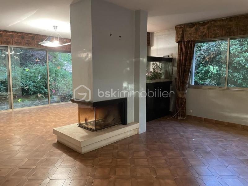 Demeure - 375 m² - 9 pièces