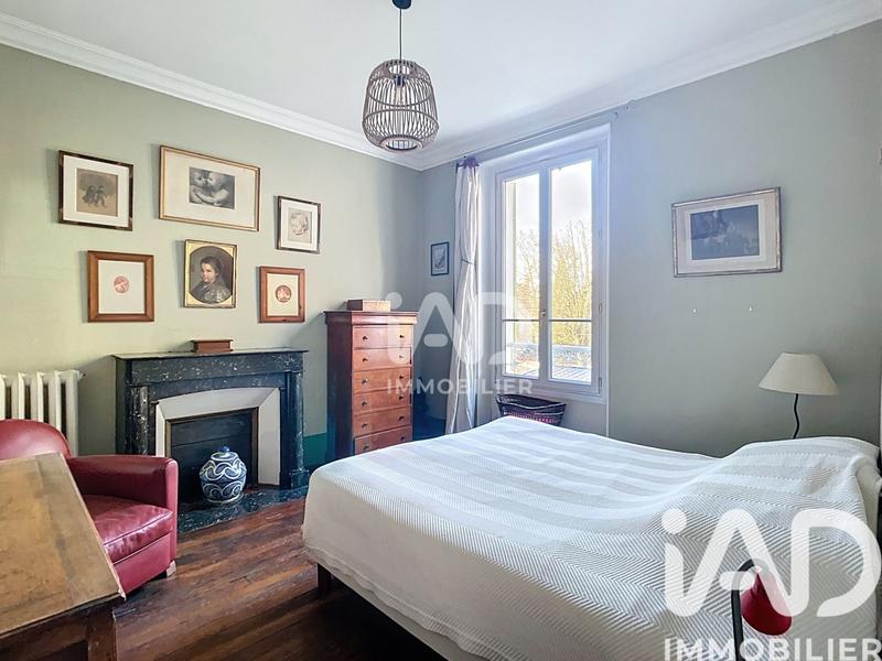 Maison - 207 m² - 8 pièces