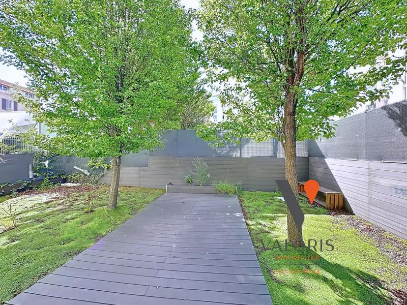 Local commercial - 193 m²