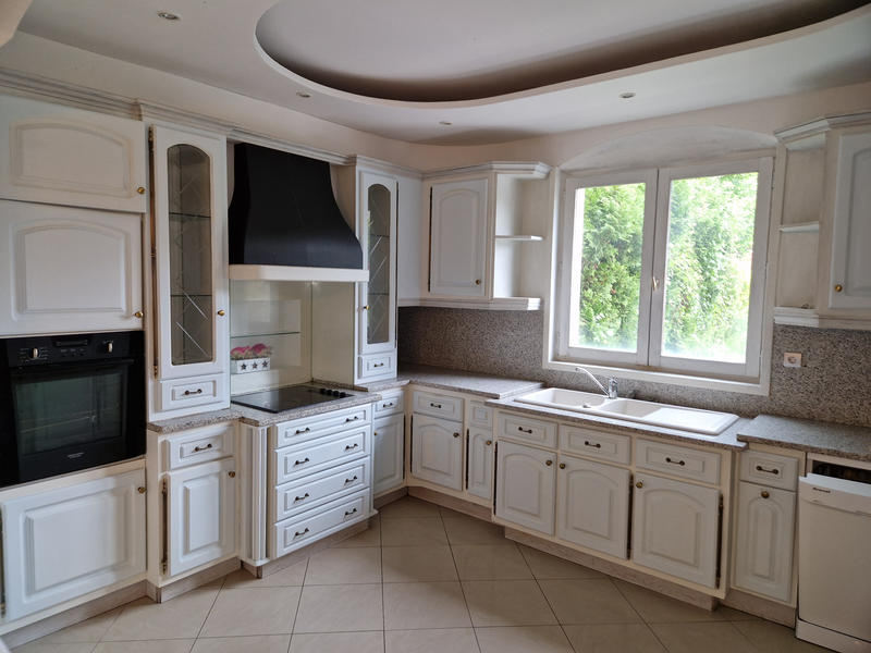 Maison - 224 m² - 7 pièces