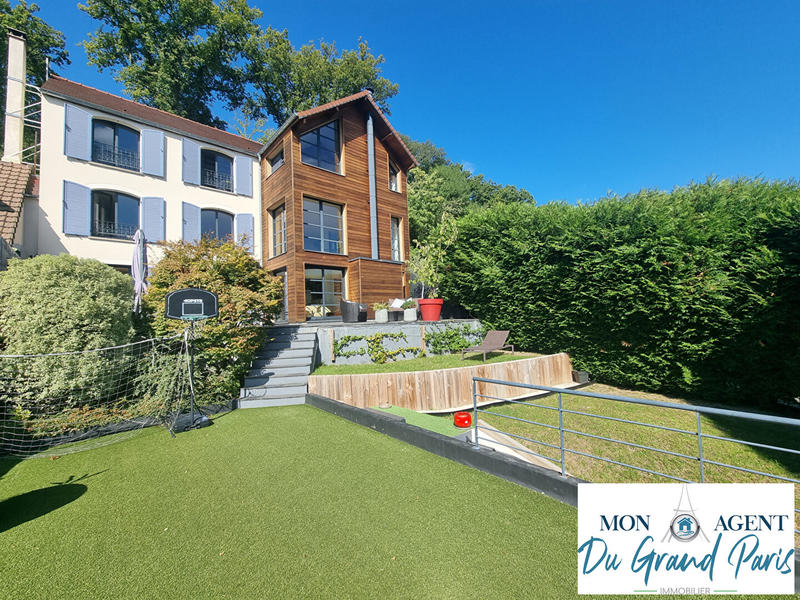 Maison - 280 m² - 7 pièces