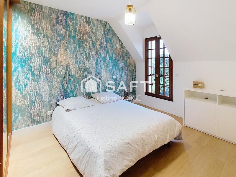 Maison - 228 m² - 7 pièces