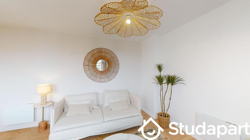 Chambre - 12 m² - 1 pièce