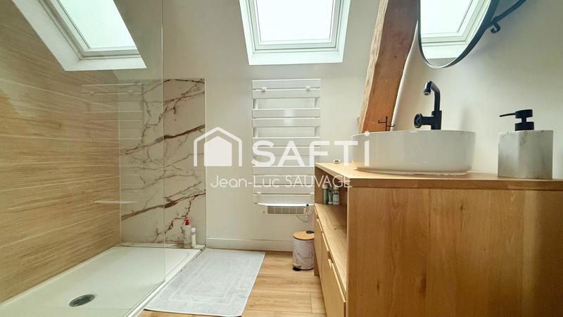 Maison - 180 m² - 9 pièces