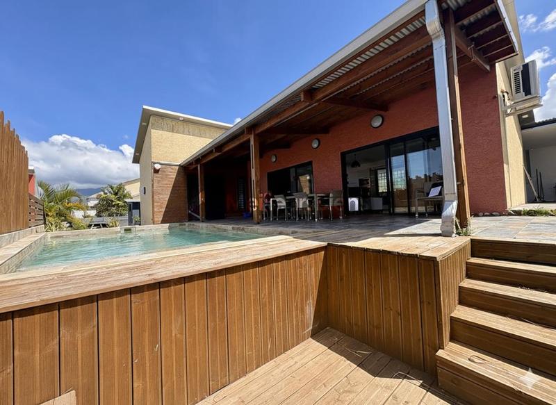 Maison - 110 m² - 4 pièces