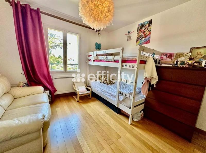 Maison - 162 m² - 8 pièces