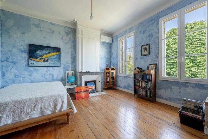 Maison de maîtres - 400 m² - 9 pièces