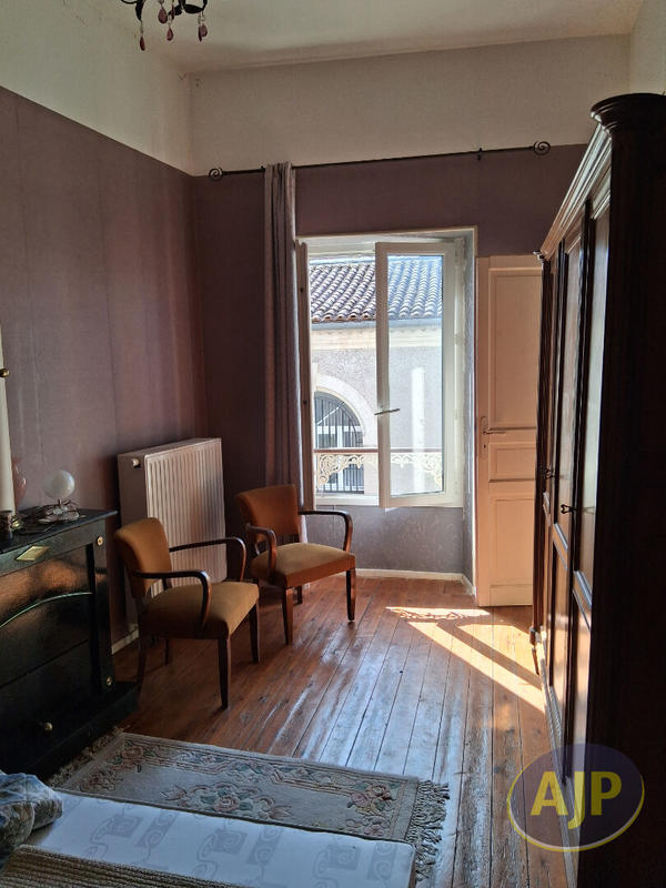 Maison - 200 m² - 4 pièces