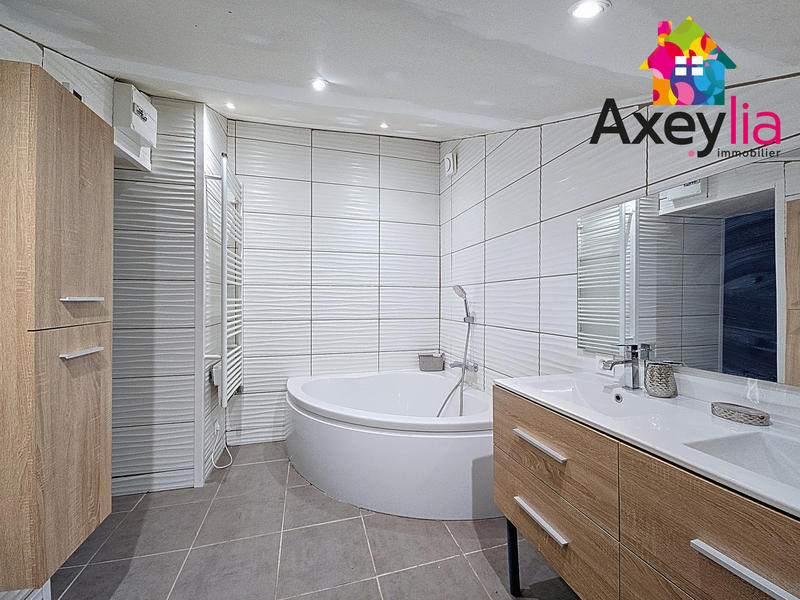 Maison - 159 m² - 6 pièces