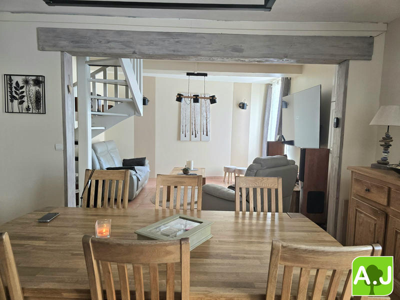 Maison - 107 m² - 6 pièces