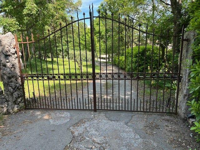 Maison - 222 m² - 5 pièces