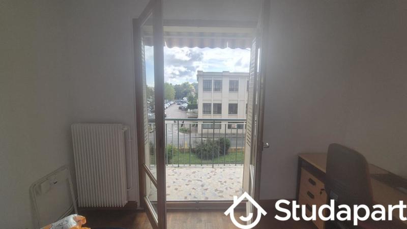 Chambre - 10 m² - 1 pièce