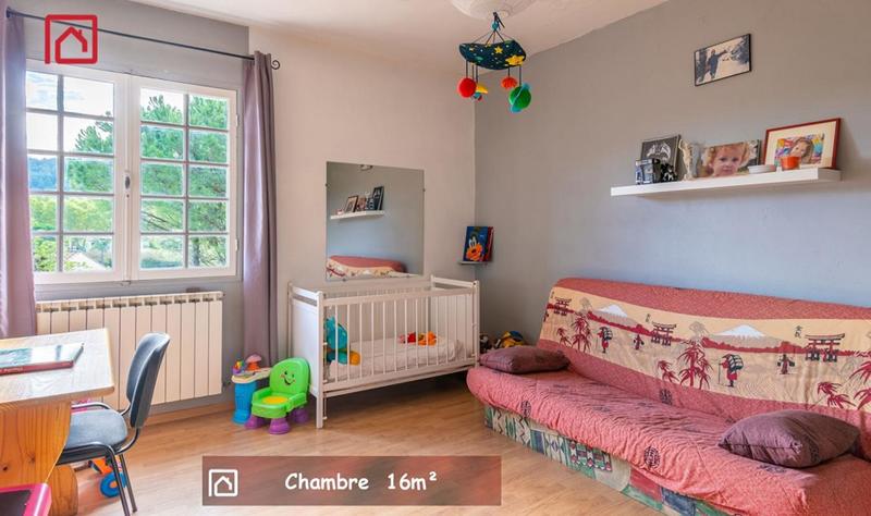 Maison - 215 m² - 7 pièces
