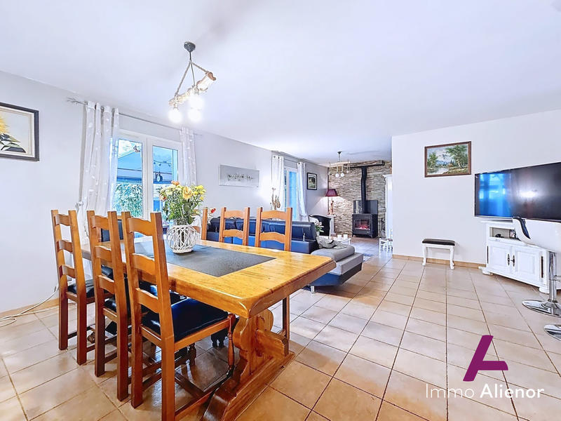 Maison - 122 m² - 4 pièces