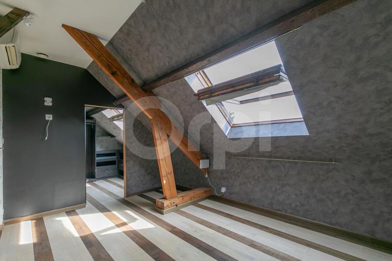 Maison - 177 m² - 7 pièces