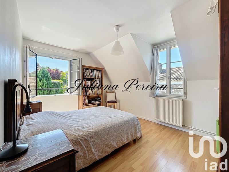 Maison - 205 m² - 9 pièces