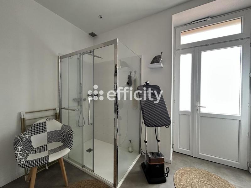 Appartement - 222 m² - 8 pièces