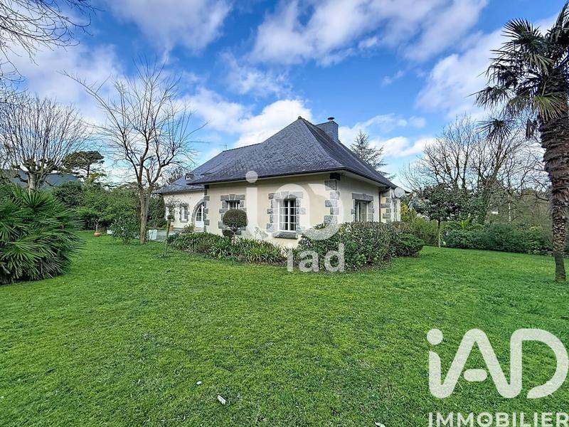 Maison - 320 m² - 10 pièces