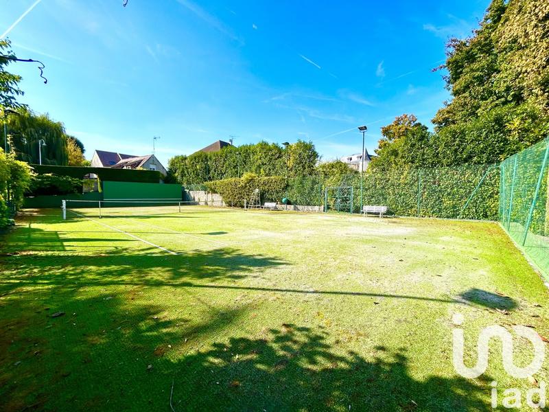 Maison - 313 m² - 9 pièces