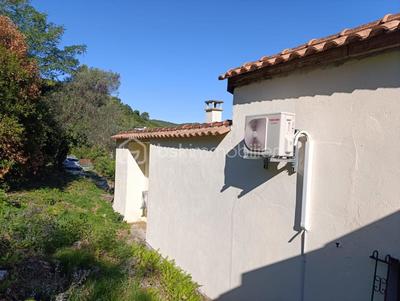 Propriété - 75 m² - 4 pièces