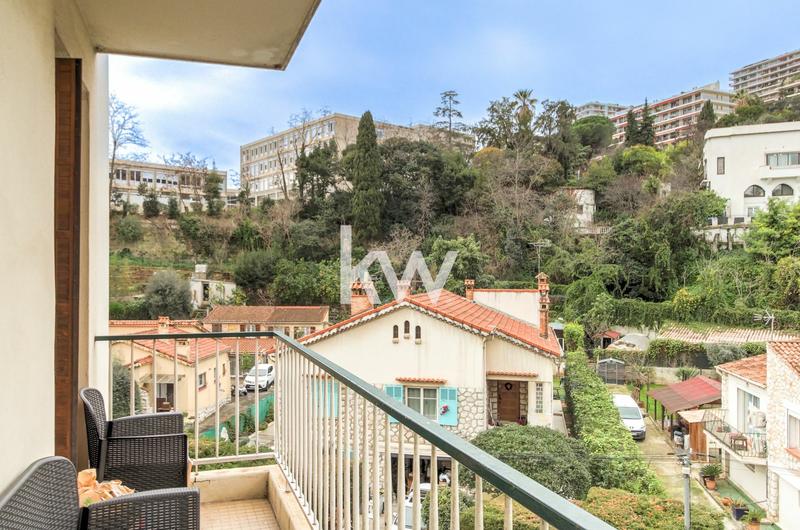 Appartement - 75 m² - 3 pièces