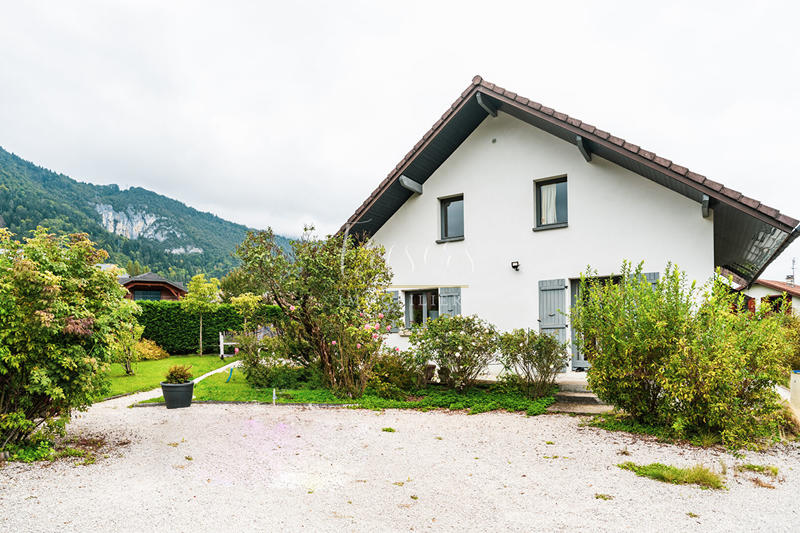 Maison - 140 m² - 6 pièces