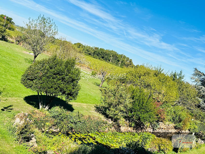 Maison - 292 m² - 11 pièces