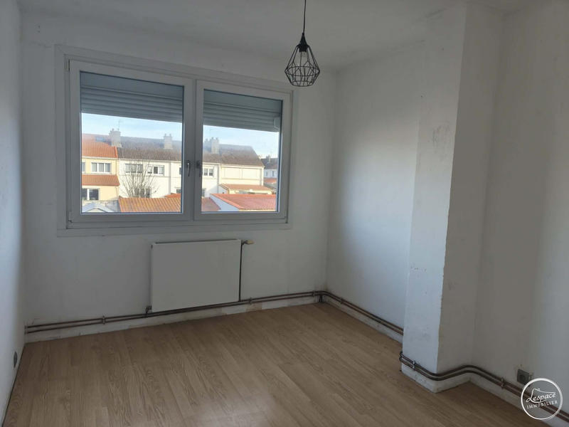 Maison - 80 m² - 5 pièces