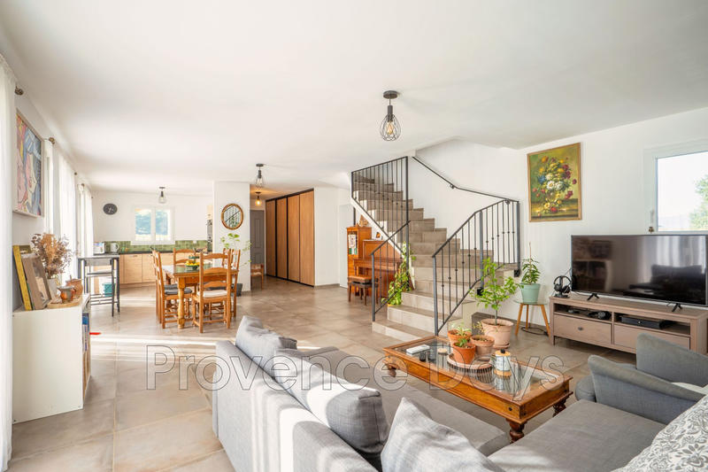 Maison - 145 m² - 6 pièces