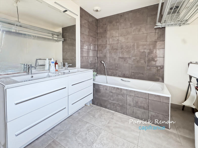 Maison - 89 m² - 5 pièces