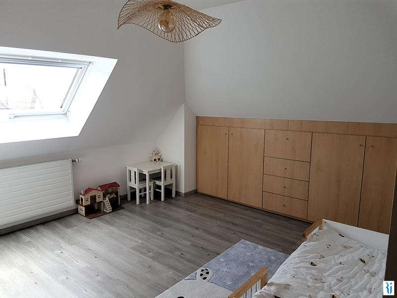 Maison - 225 m² - 8 pièces