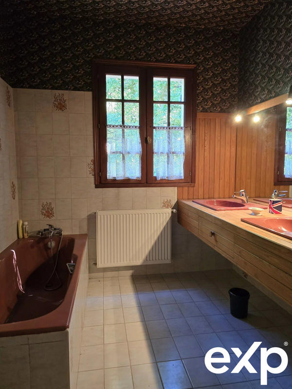 Maison - 315 m² - 10 pièces