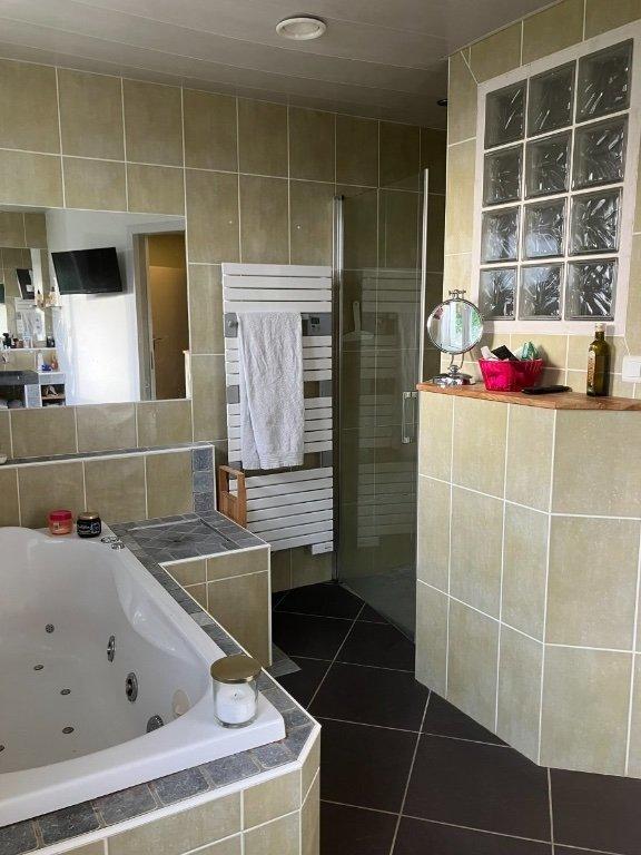 Maison - 143 m² - 6 pièces