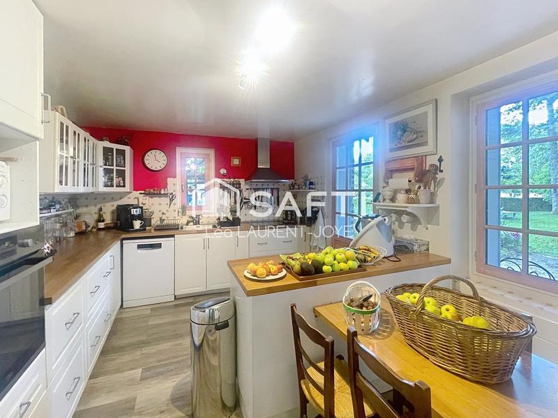 Maison - 336 m² - 13 pièces