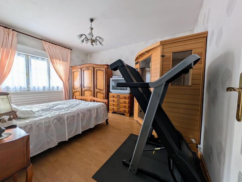 Propriété - 238 m² - 8 pièces