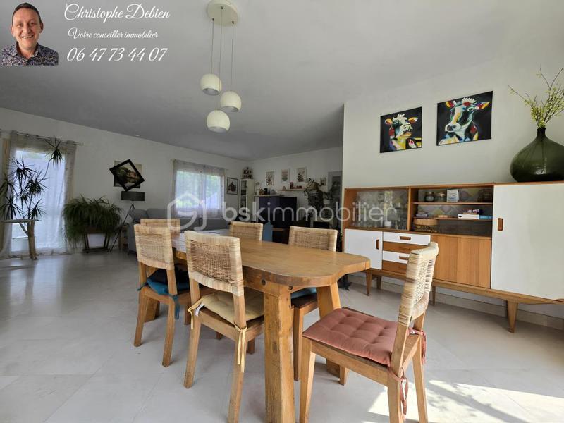 Maison traditionnelle - 207 m² - 7 pièces