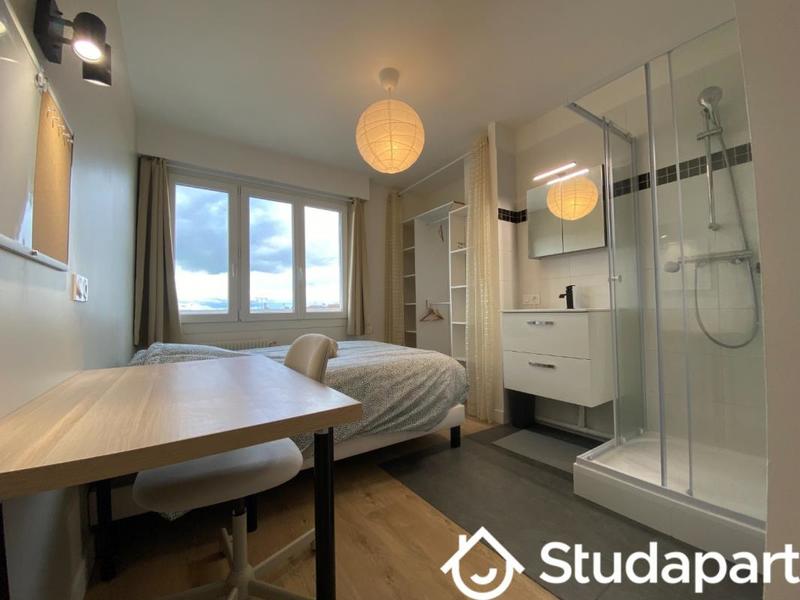 Chambre - 11 m² - 1 pièce