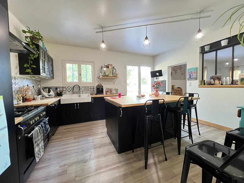 Maison - 188 m² - 8 pièces