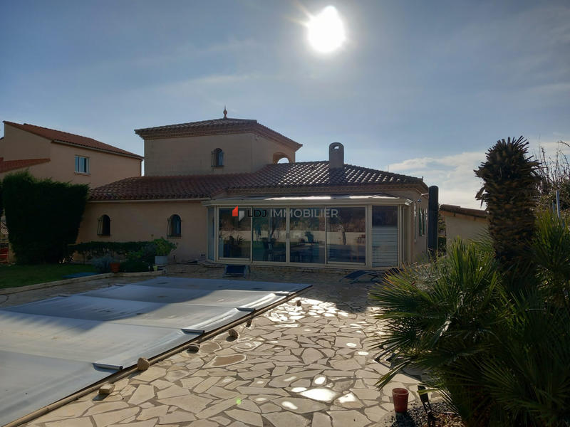 Maison traditionnelle - 142 m² - 6 pièces