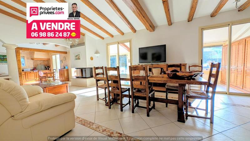 Maison - 220 m² - 8 pièces