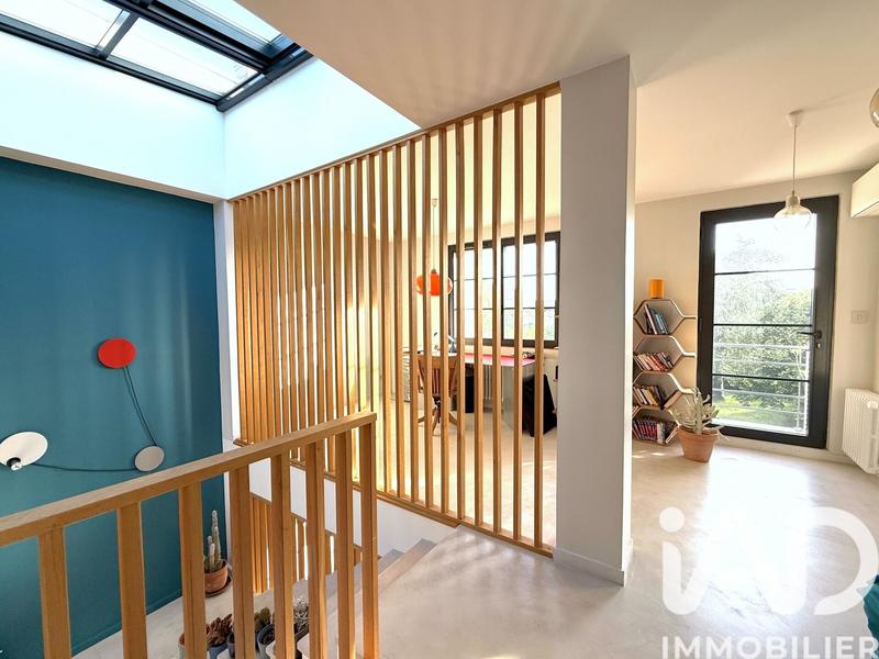 Maison - 210 m² - 5 pièces