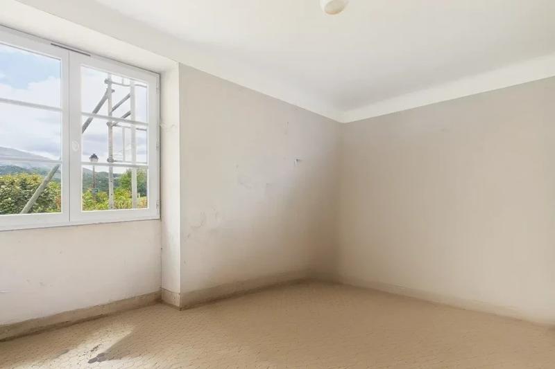 Maison - 293 m² - 10 pièces