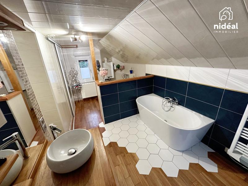 Maison - 114 m² - 6 pièces