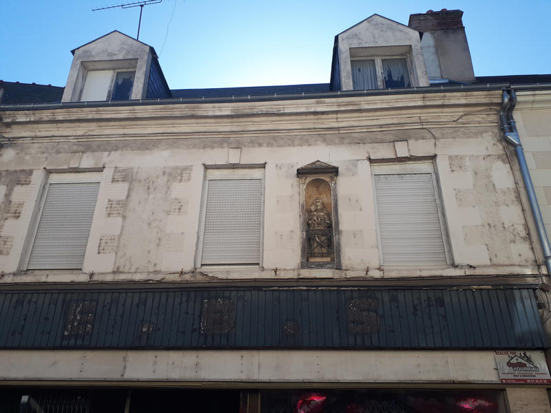 Maison - 240 m² - 8 pièces