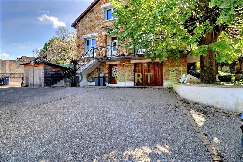 Maison - 134 m² - 8 pièces