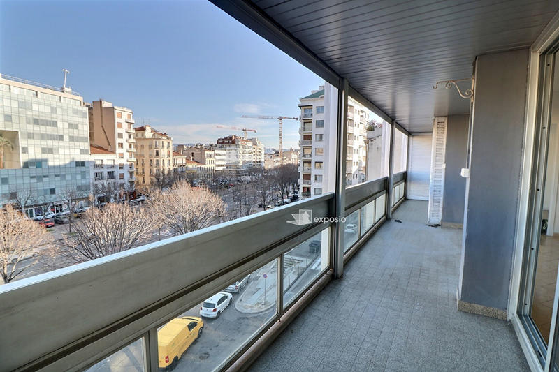 Appartement - 70 m² - 2 pièces