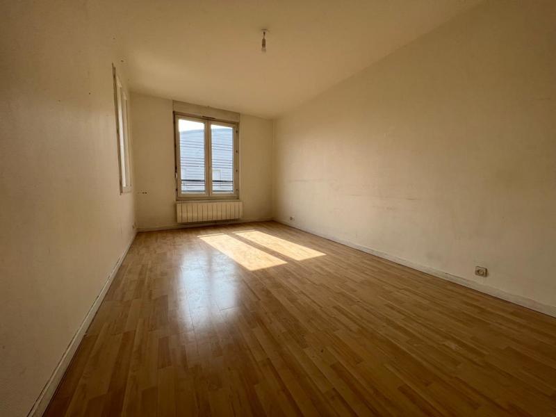Appartement - 99 m² - 5 pièces