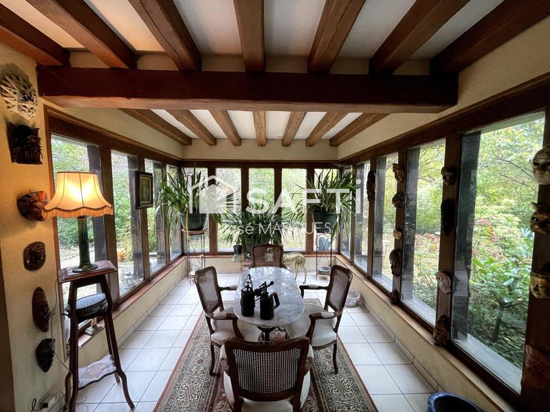 Maison - 266 m² - 7 pièces