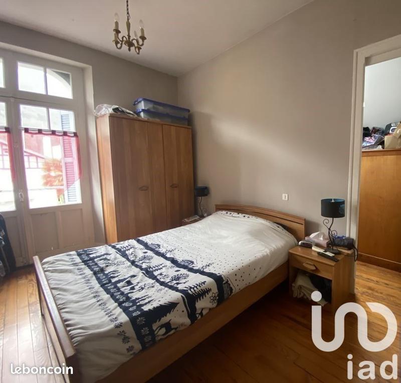 Maison - 225 m² - 7 pièces