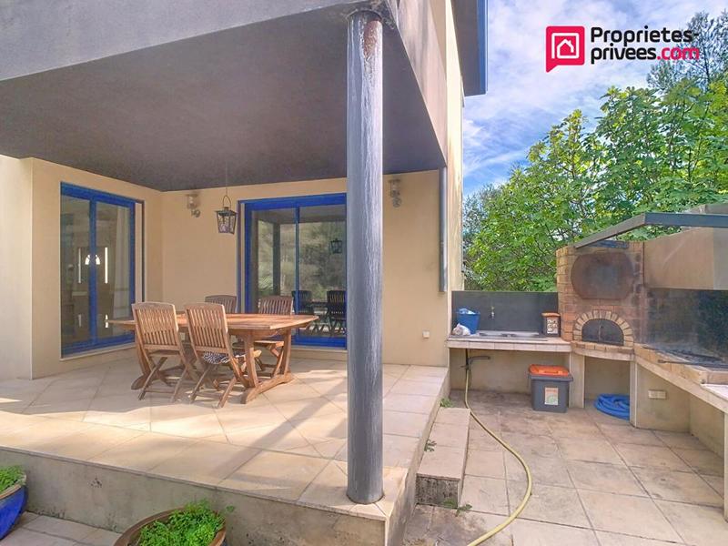 Maison - 365 m² - 12 pièces